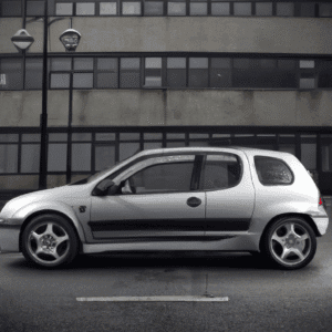 Renault Clio 2000 for £2 no deposit in United Kingdom?